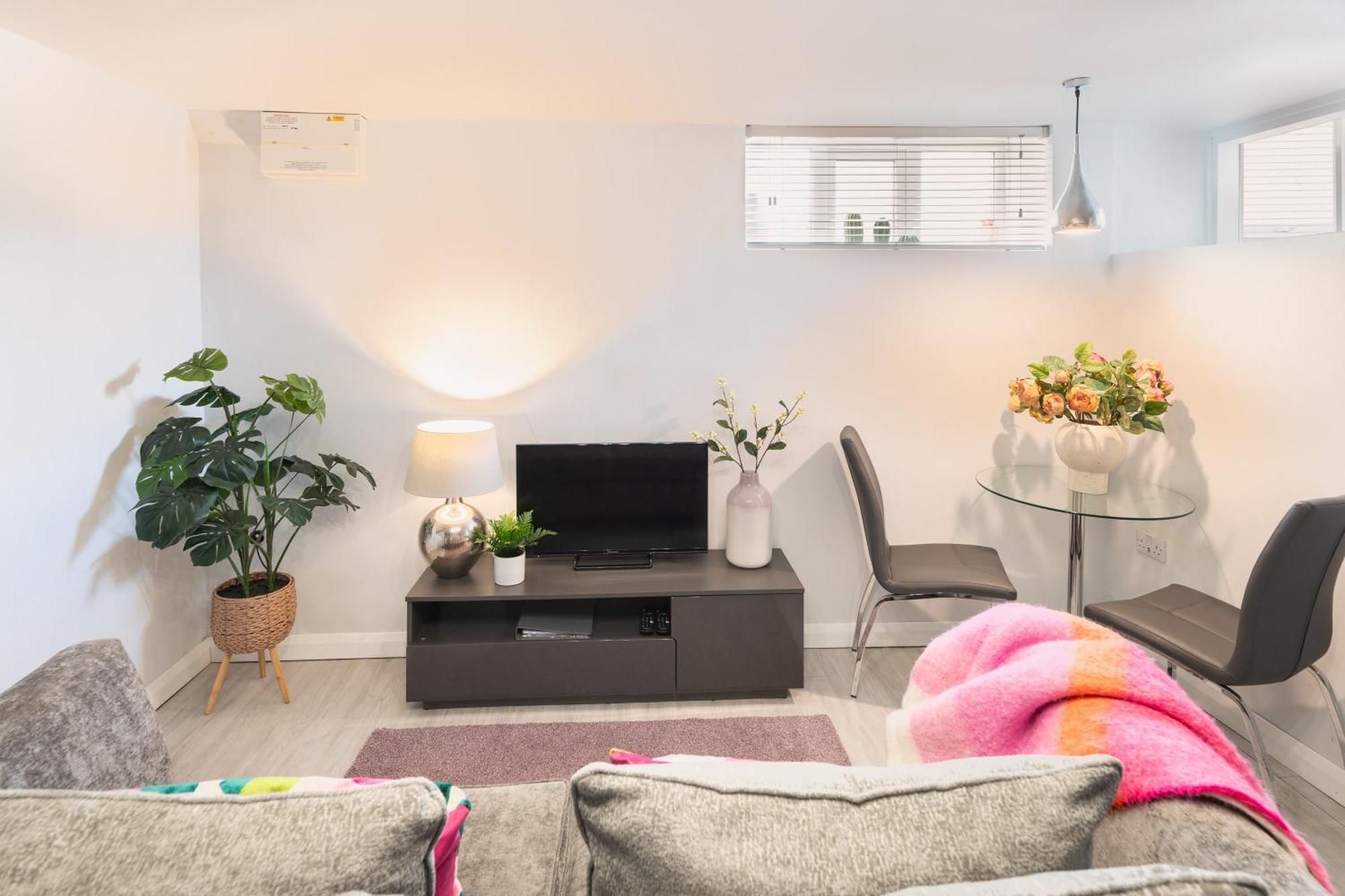 Вилла Gorgeous Boutique Flat Sleeps 2 In Лайм-Реджис Экстерьер фото