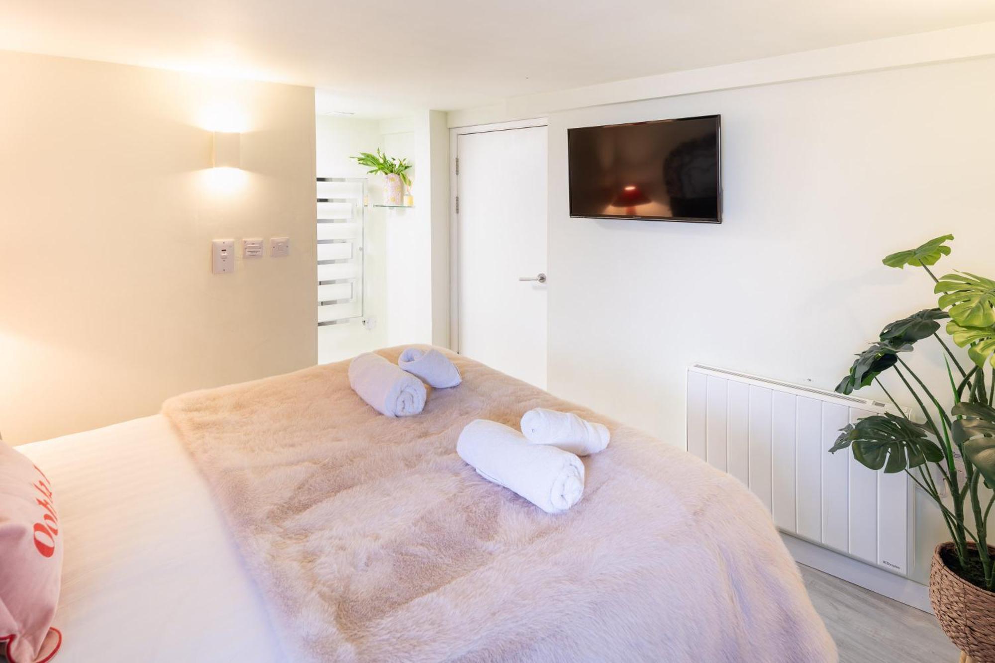 Вилла Gorgeous Boutique Flat Sleeps 2 In Лайм-Реджис Экстерьер фото